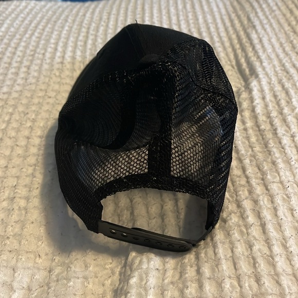 New Serengetee Embroidered Graphic Black Adjustable Baseball Hat One Size - Picture 3 of 3